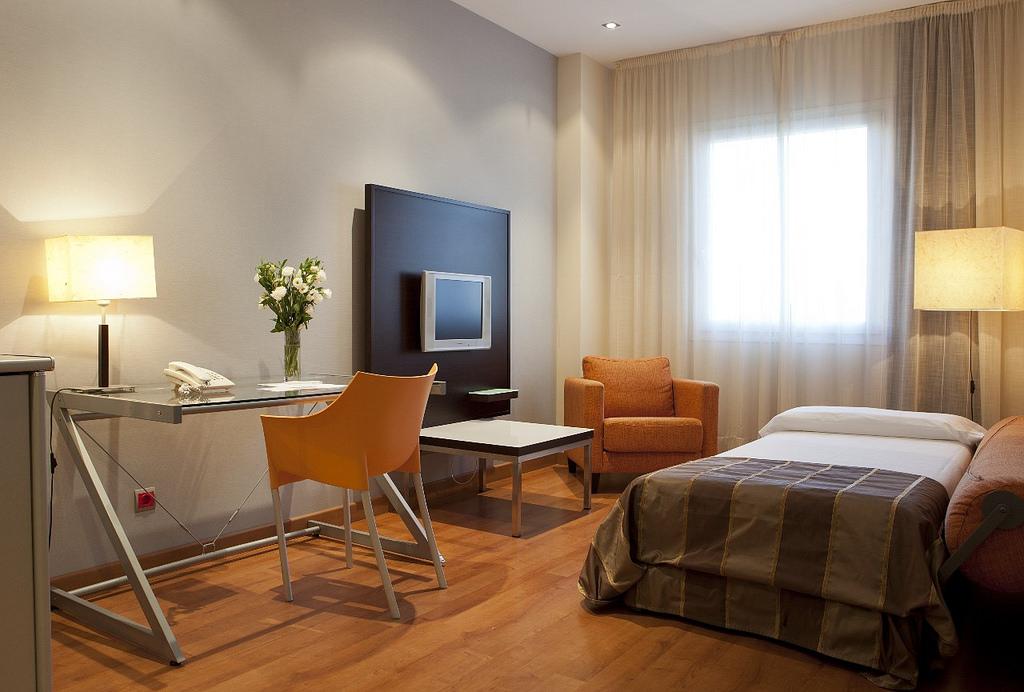 Apartamentos Vertice Sevilla Aljarafe بورموخوس المظهر الخارجي الصورة