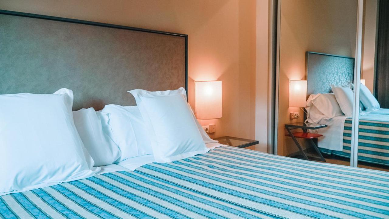 Apartamentos Vertice Sevilla Aljarafe بورموخوس المظهر الخارجي الصورة