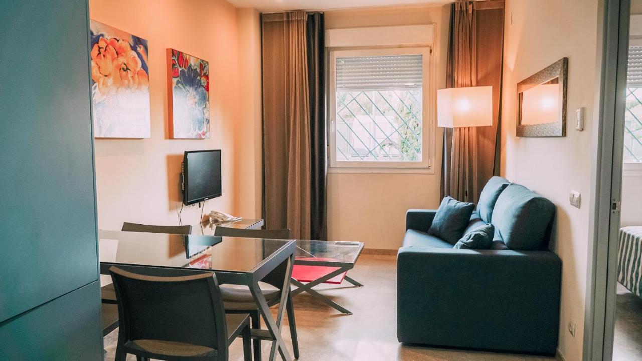 Apartamentos Vertice Sevilla Aljarafe بورموخوس المظهر الخارجي الصورة