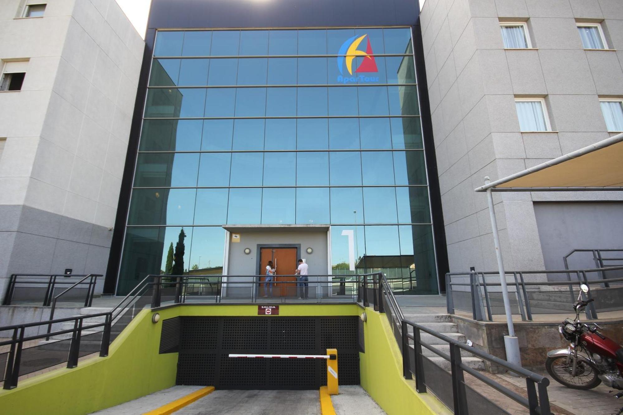 Apartamentos Vertice Sevilla Aljarafe بورموخوس المظهر الخارجي الصورة