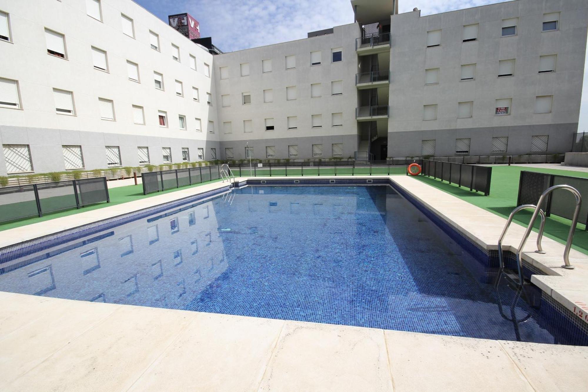 Apartamentos Vertice Sevilla Aljarafe بورموخوس المظهر الخارجي الصورة
