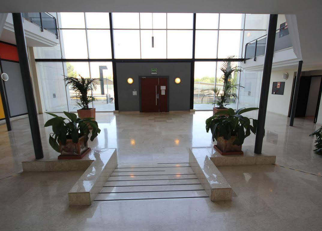 Apartamentos Vertice Sevilla Aljarafe بورموخوس المظهر الخارجي الصورة