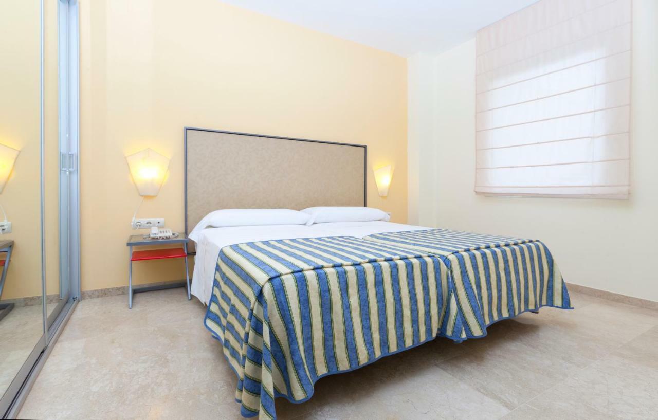Apartamentos Vertice Sevilla Aljarafe بورموخوس المظهر الخارجي الصورة